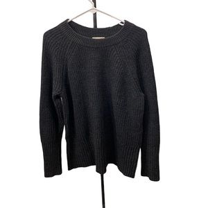 UNIVERSAL THREAD SWEATER